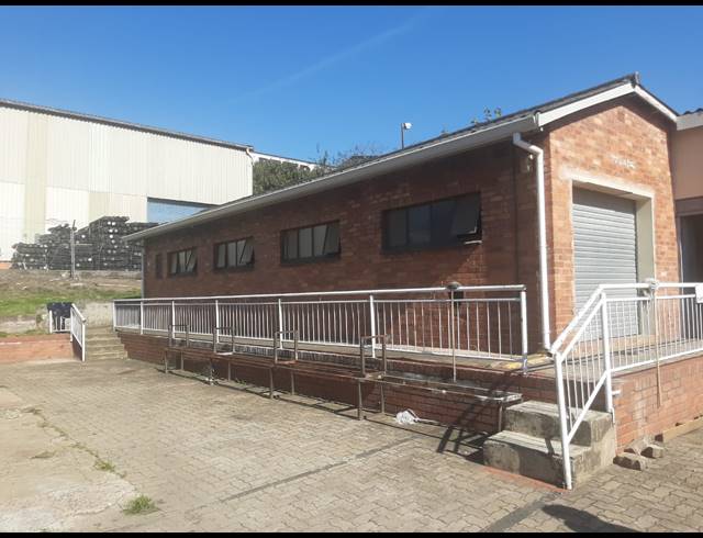 2,140M² FACTORY TO LET IN WESTMEAD